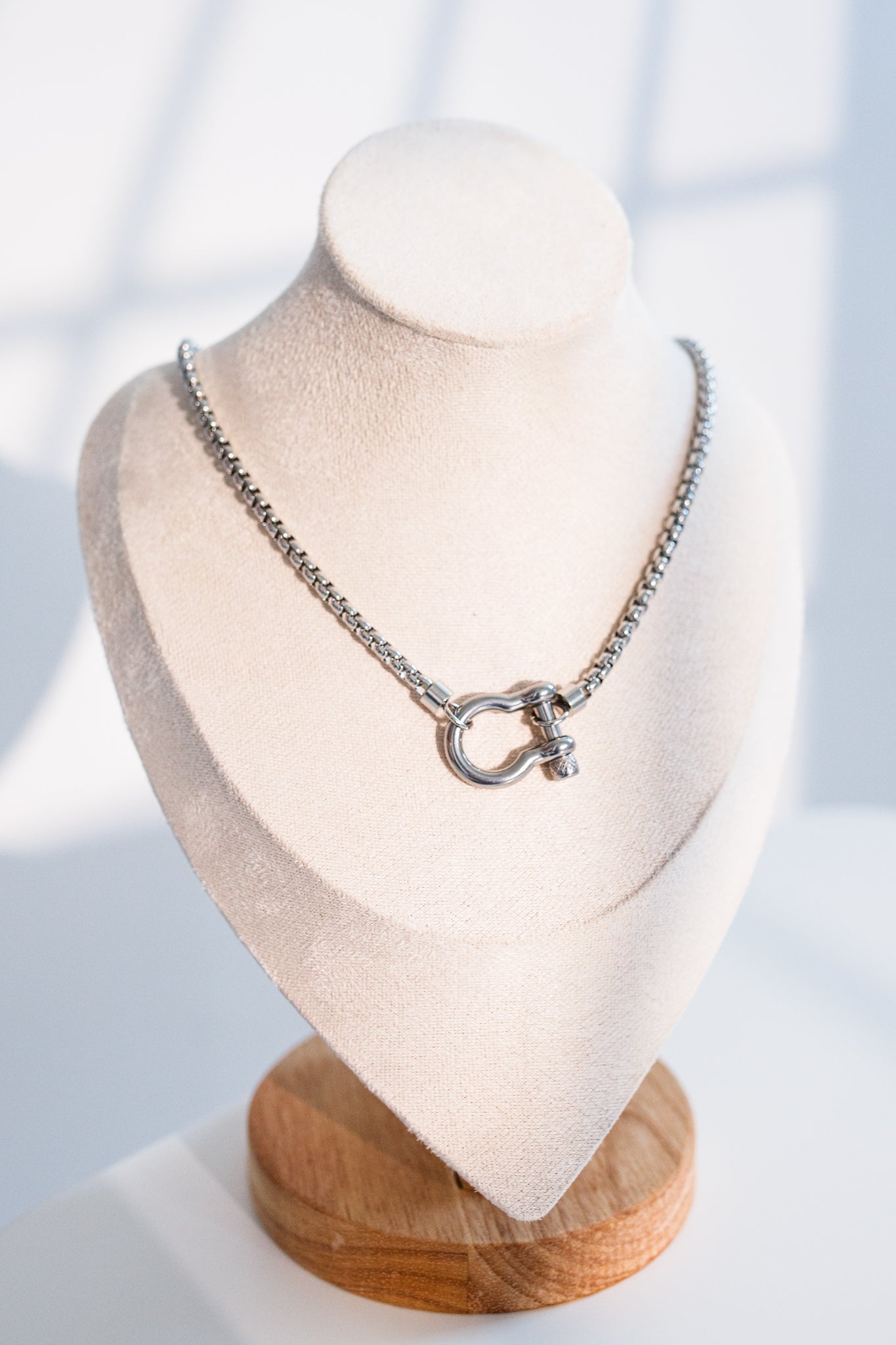 Horsebit Necklace - Silver